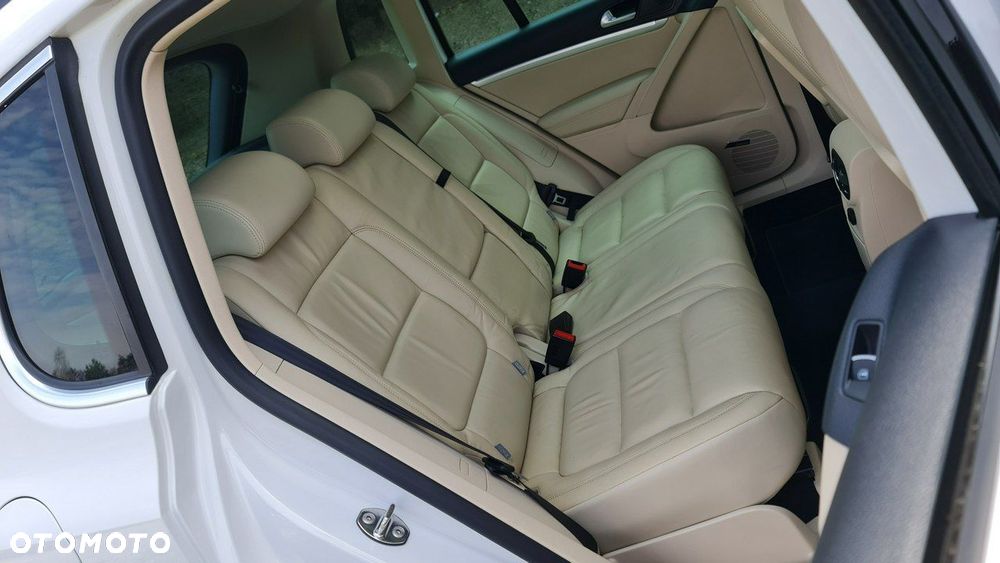 Volkswagen Tiguan 2.0 TDI DPF 4Motion BlueMotion Technology DSG Exclusive - 9