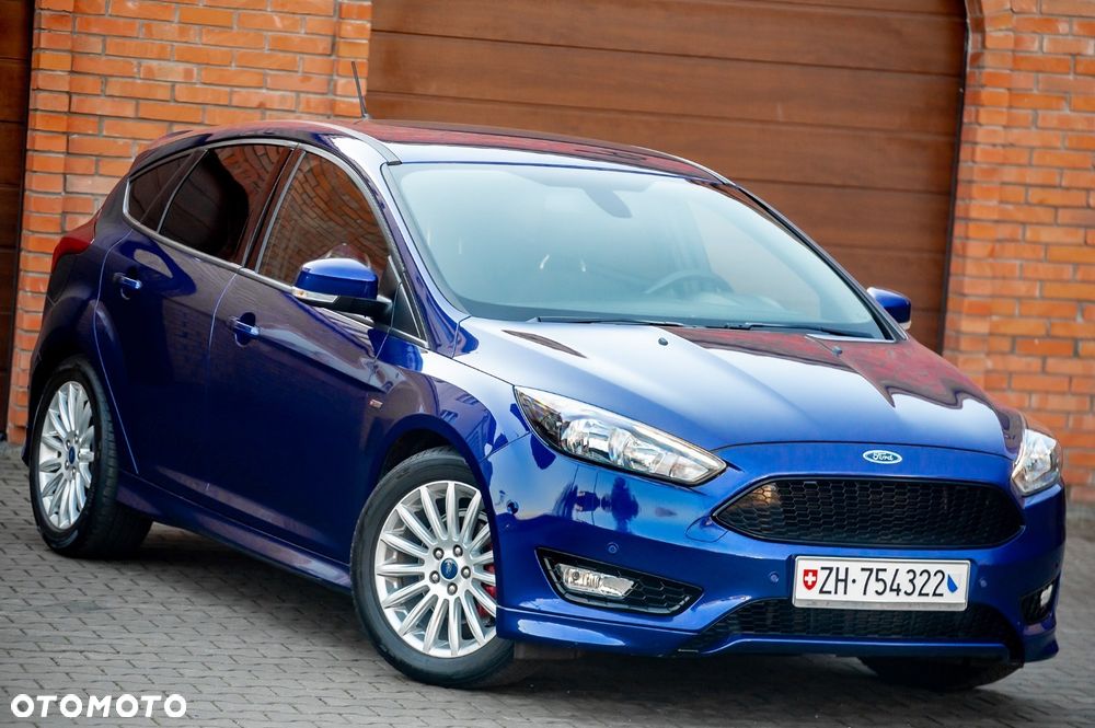 Ford Focus 1.0 EcoBoost ST-Line Red ASS - 2