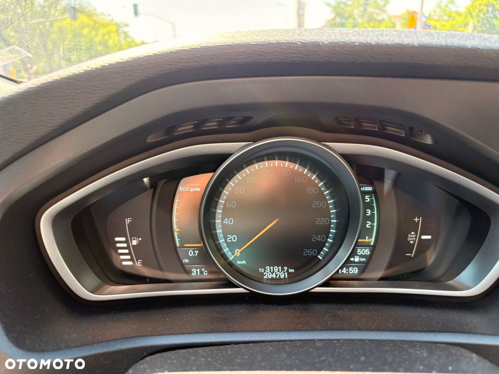 Volvo V40 D3 Momentum - 11
