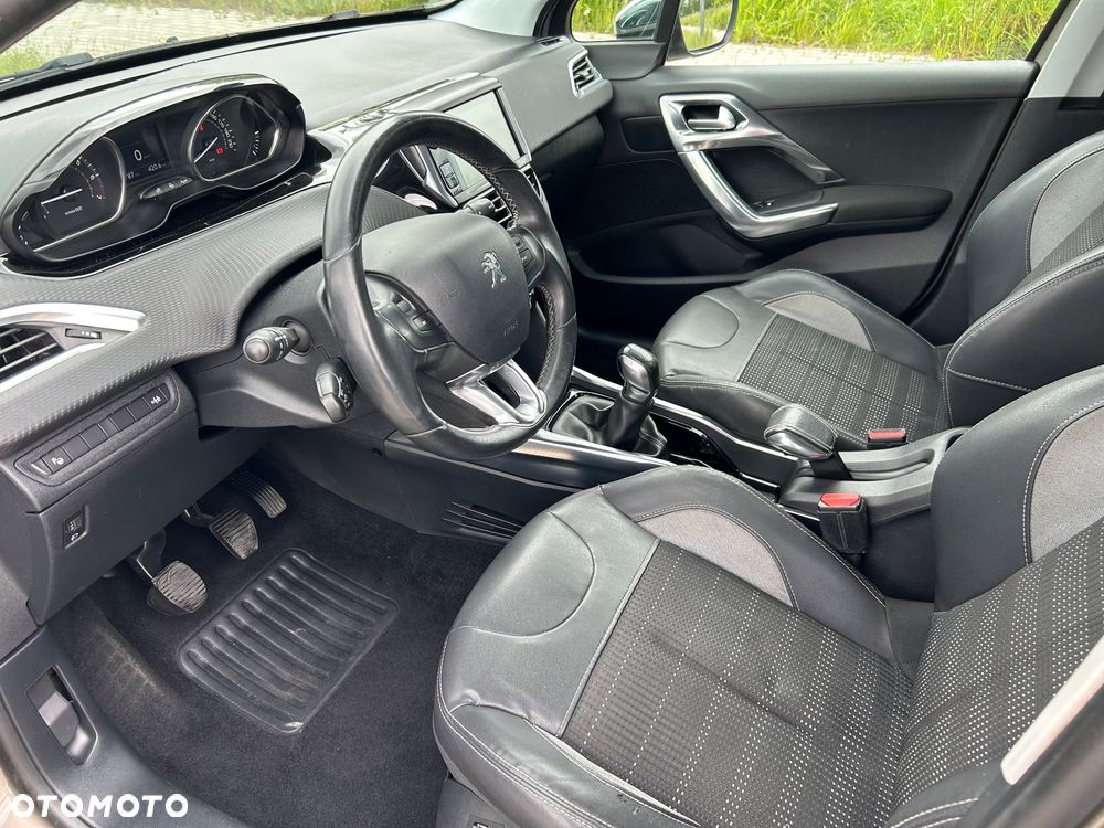 Peugeot 2008 - 10