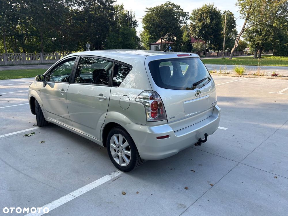 Toyota Corolla Verso - 5