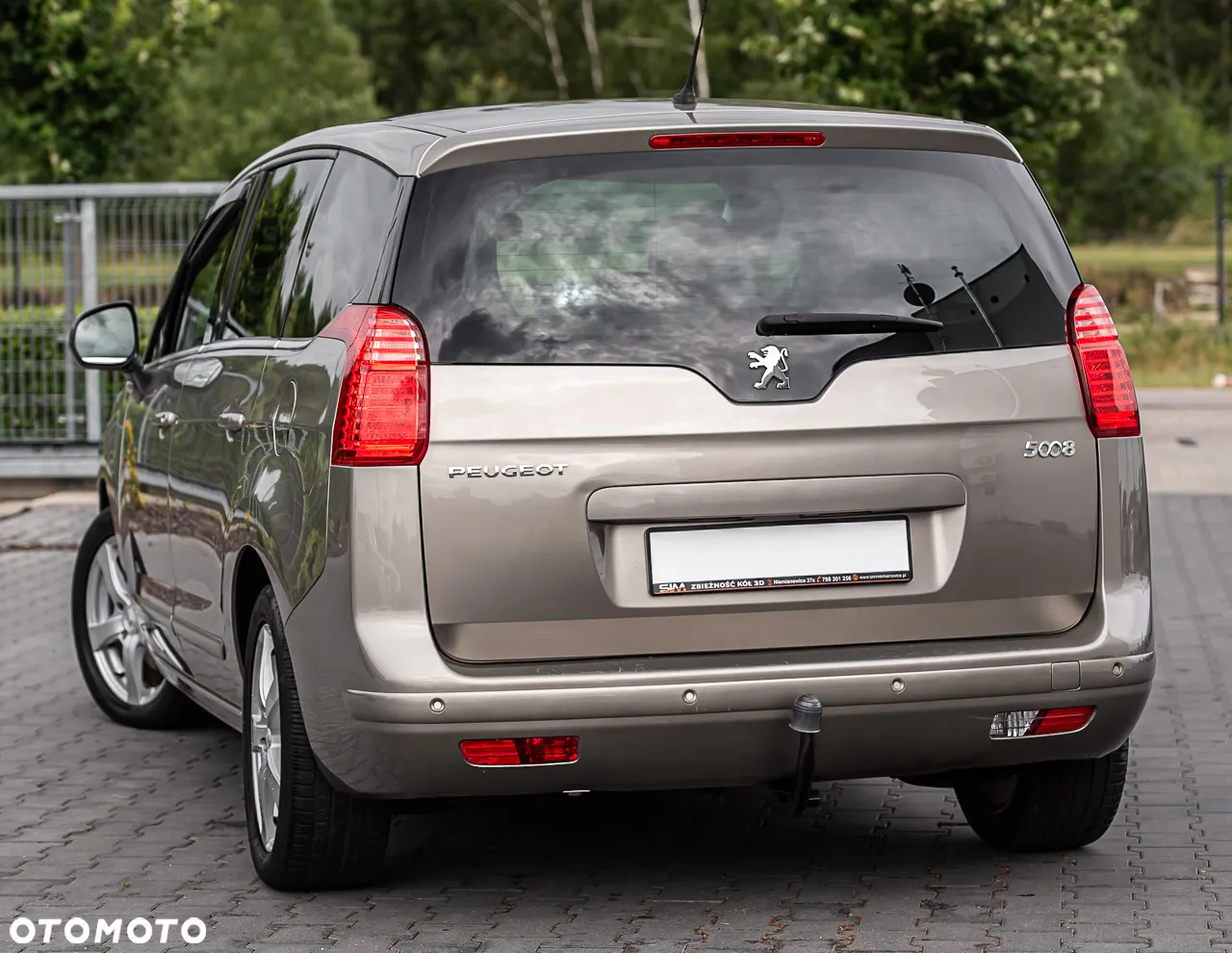 Peugeot 5008 - 8