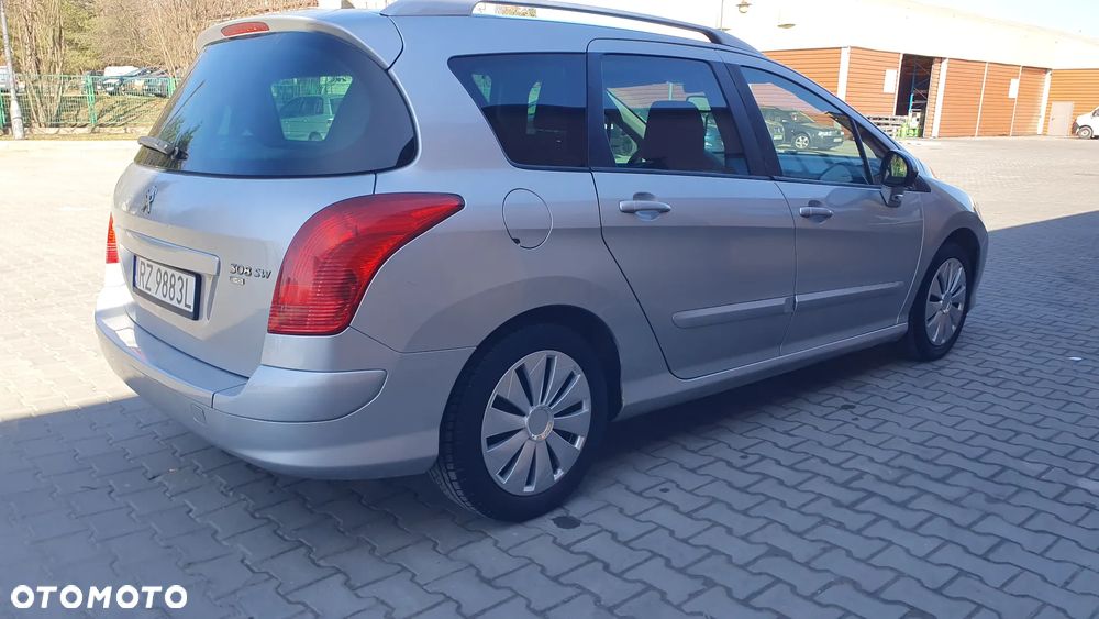Peugeot 308 1.6 HDi Premium Plus - 4