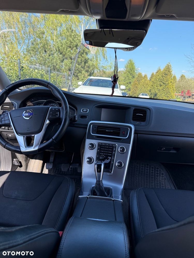 Volvo V60 D3 Drive-E Dynamic Edition (Kinetic) - 14