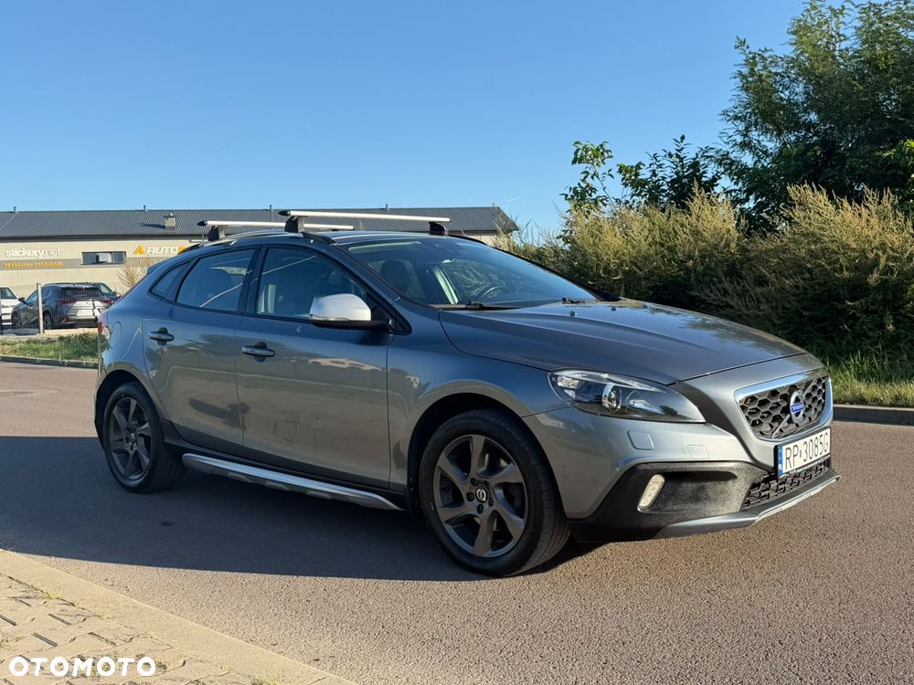 Volvo V40 D2 Momentum - 2