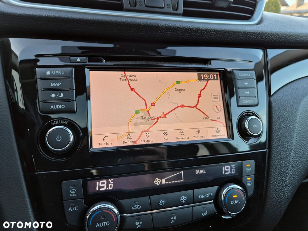 Nissan Qashqai 1.3 DIG-T N-WAY - 17