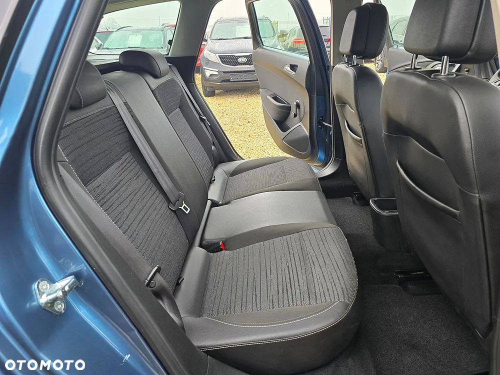 Opel Astra 1.4 Turbo Cosmo - 23