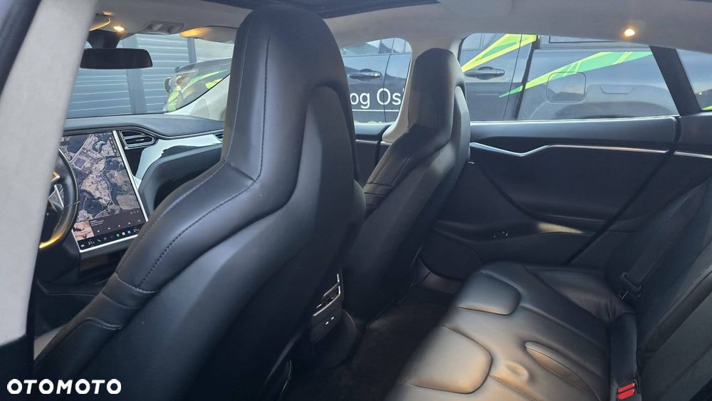 Tesla Model S - 23