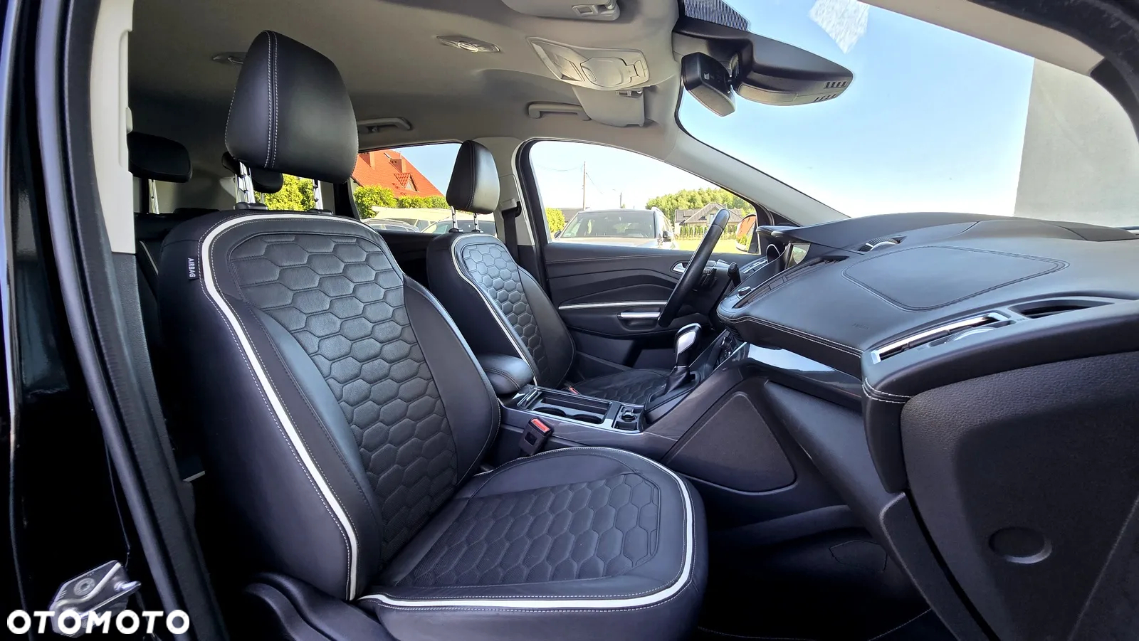 Ford Kuga 2.0 TDCi 4x4 Vignale - 28