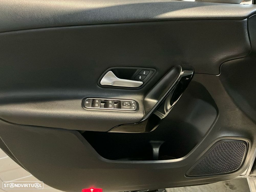 Mercedes-Benz A 180 - 21