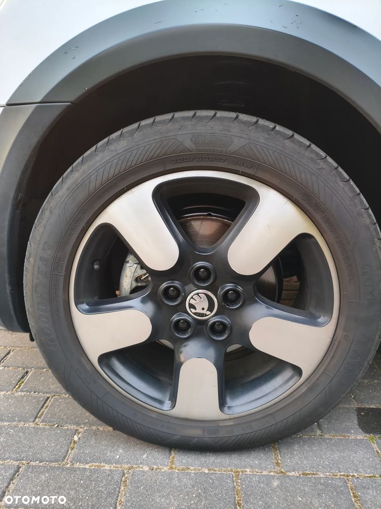 Skoda Octavia Scout 2.0 TDI DPF DSG - 13