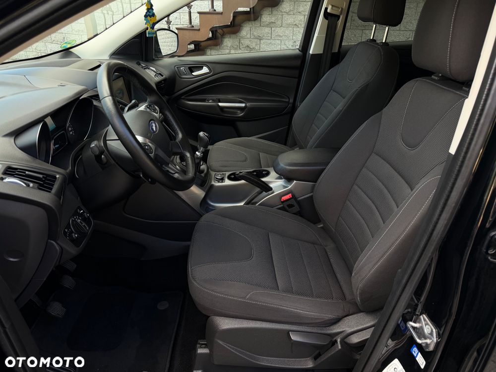 Ford Kuga 1.5 EcoBoost 2x4 Titanium - 18