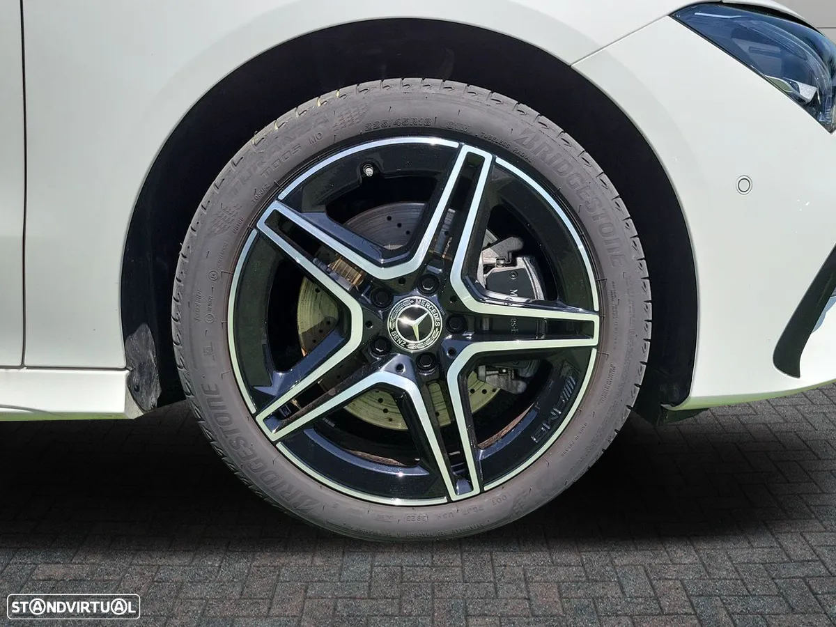 Mercedes-Benz CLA 250 e Shooting Brake AMG Line - 9