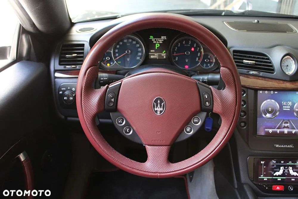Maserati GranCabrio - 23
