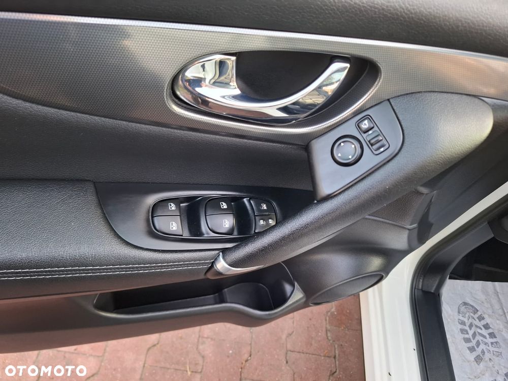 Nissan Qashqai 1.3 DIG-T MHEV N-Connecta - 26