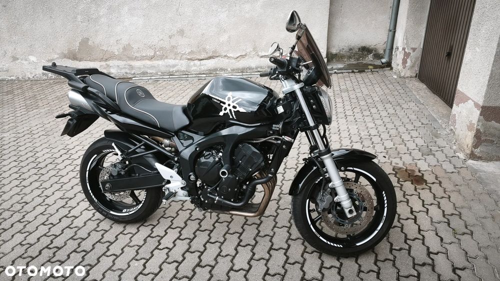 Yamaha FZ6 - 1