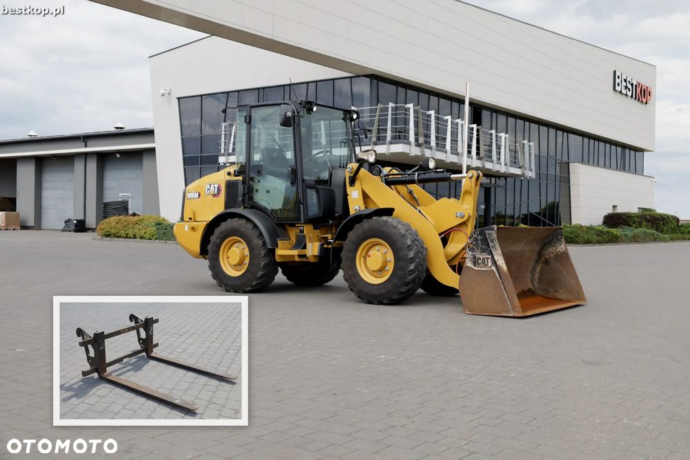 Caterpillar CAT 906M - 1