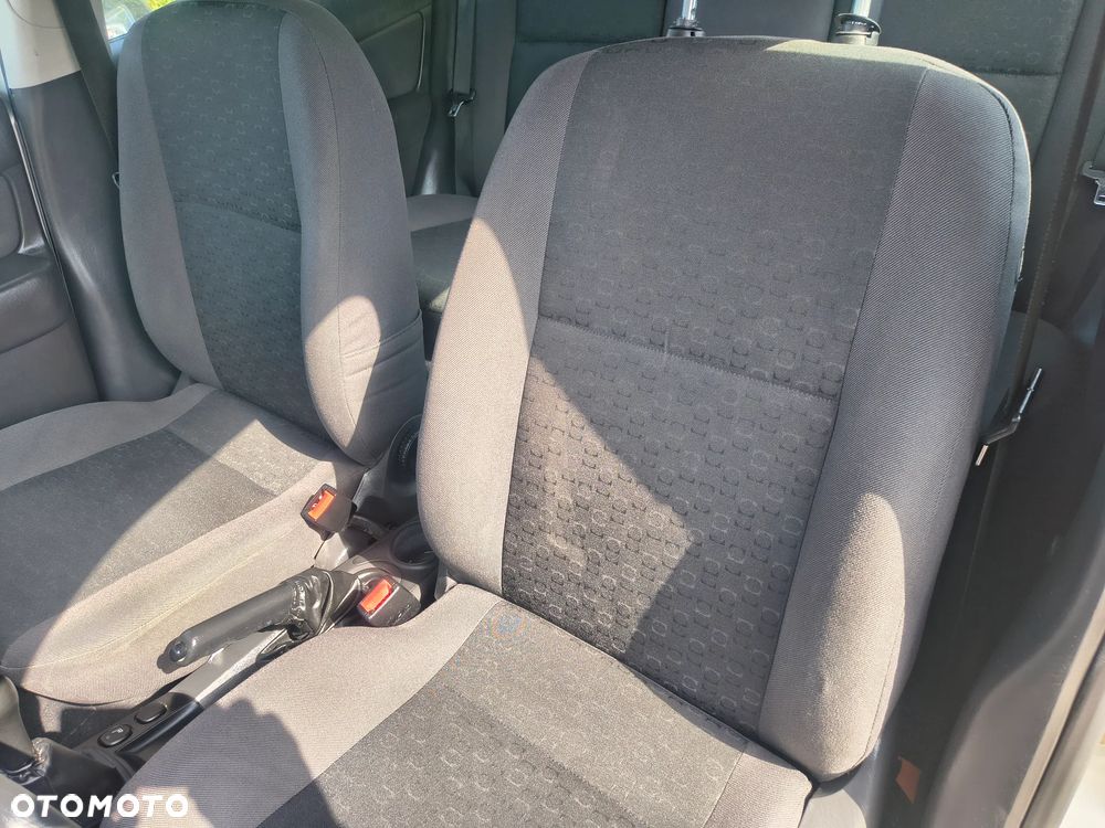 Ford Focus 1.6 Futura - 22