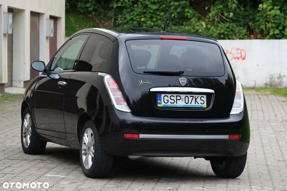 Lancia Ypsilon 1.4 8V Oro (4 os.) - 16