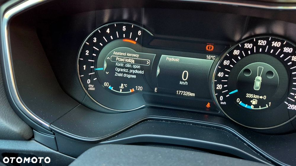 Ford Mondeo 2.0 EcoBlue Titanium - 36