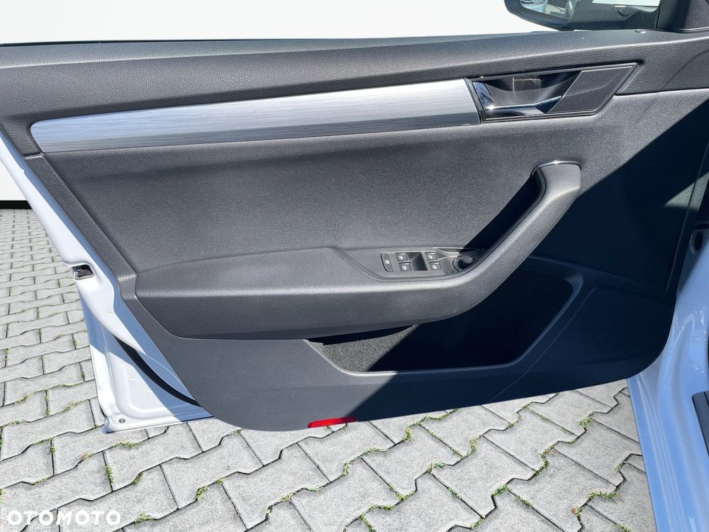 Skoda Superb 2.0 TDI SCR Ambition - 12