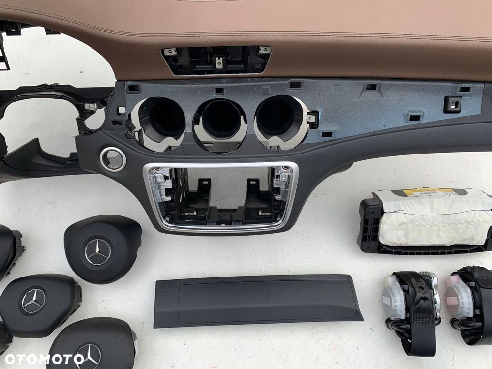 mercedes w117 cla brąz deska kokp konsola poduszki - 6