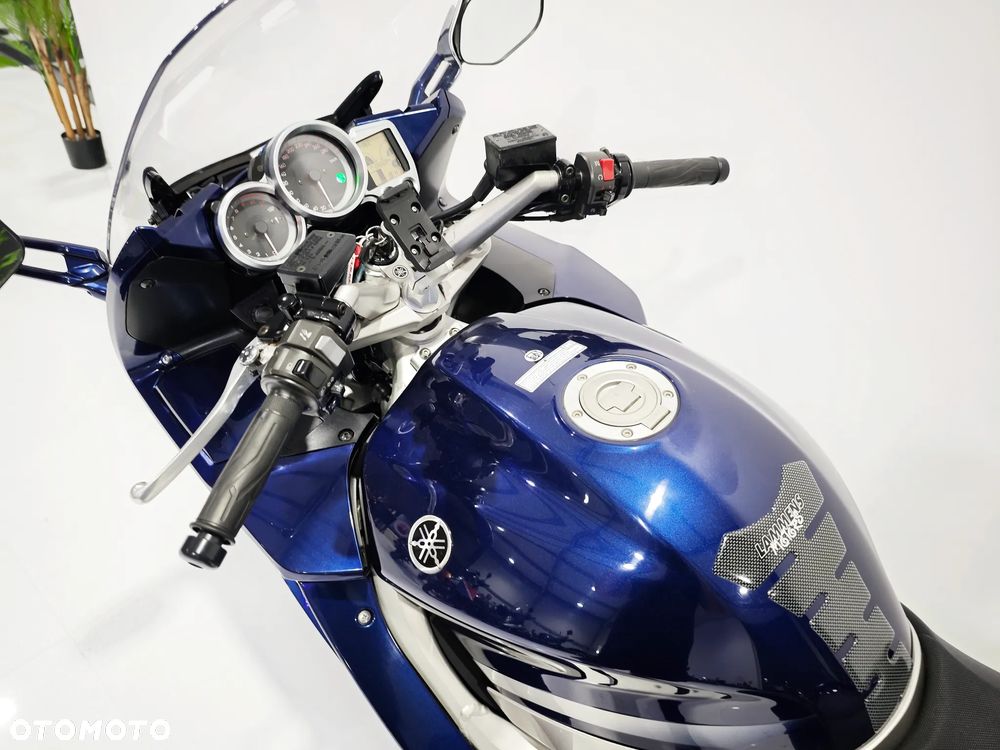 Yamaha FJR - 11