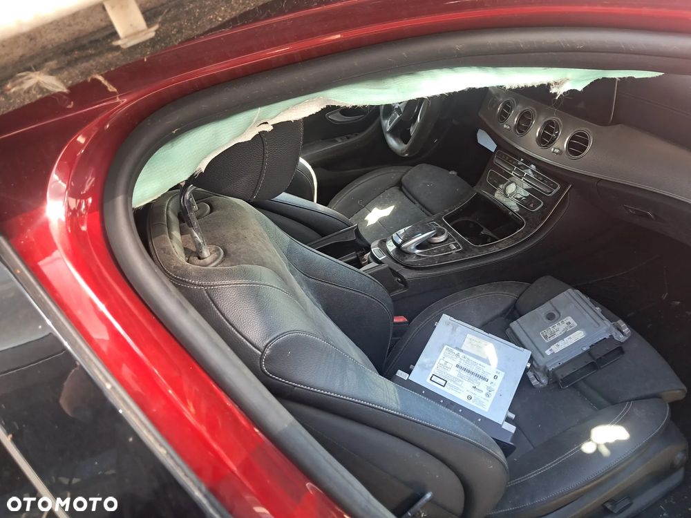 Mercedes W213 E-Klasa 3.0 CDI 642.855 Automat Części karoseryjne, silnikowe, wnętrza - 4