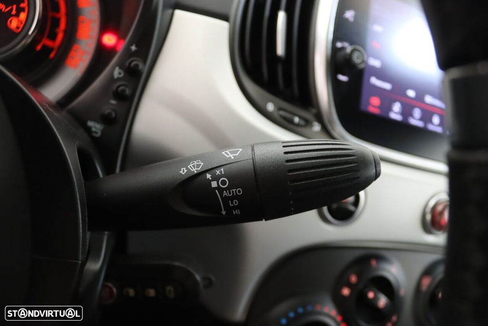 Fiat 500C 1.0 Hybrid Connect - 16