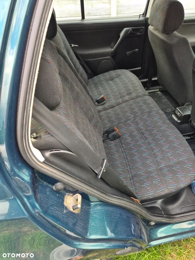 Volkswagen Golf 1.6 - 2
