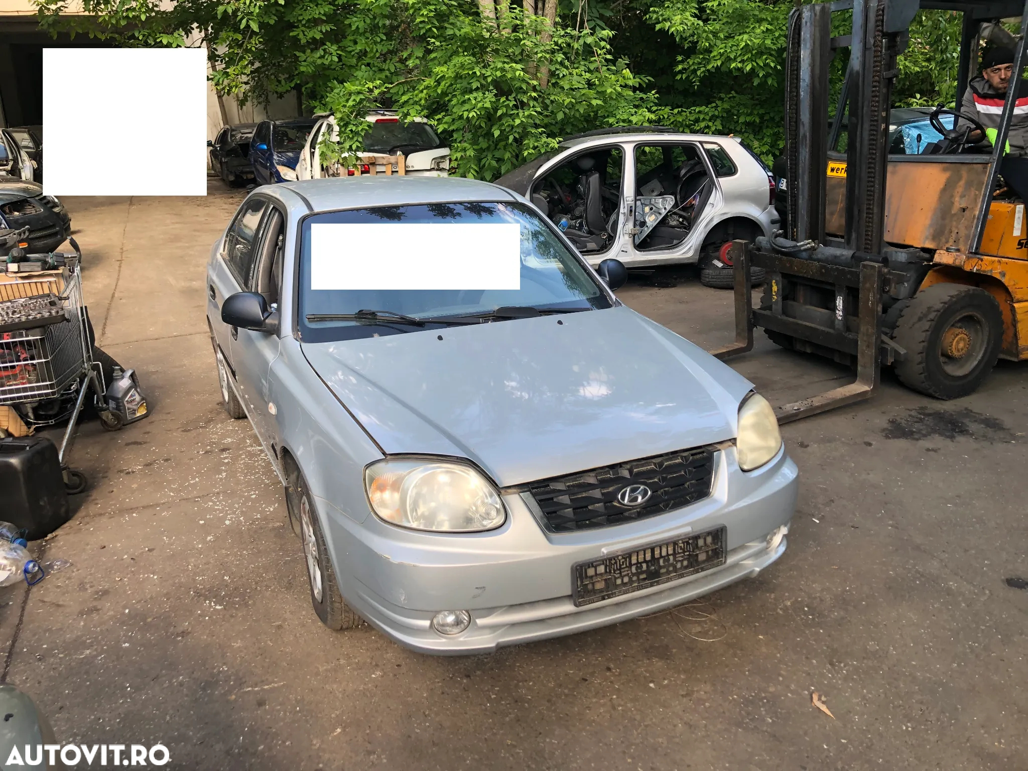 Dezmembrez Hyundai Accent 2 gri argintiu 2005 benzina - 9
