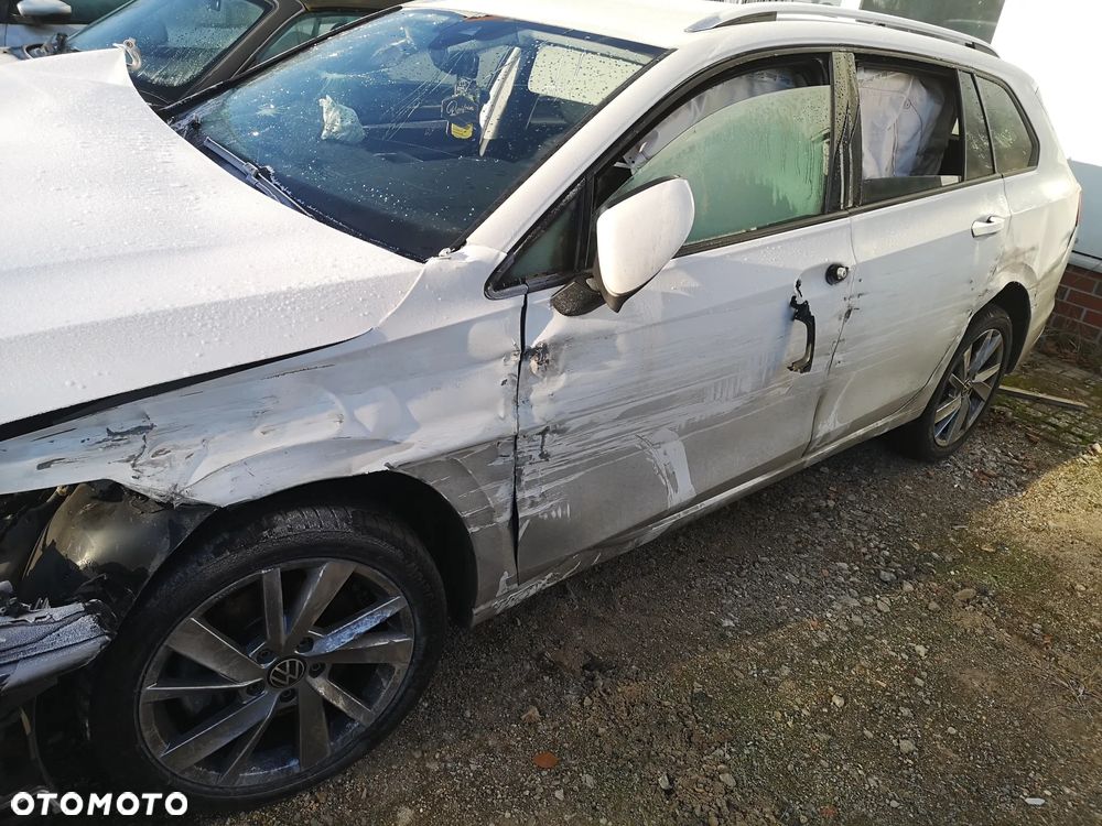 Volkswagen Golf ver-2-0-tdi-scr-dsg-life - 5