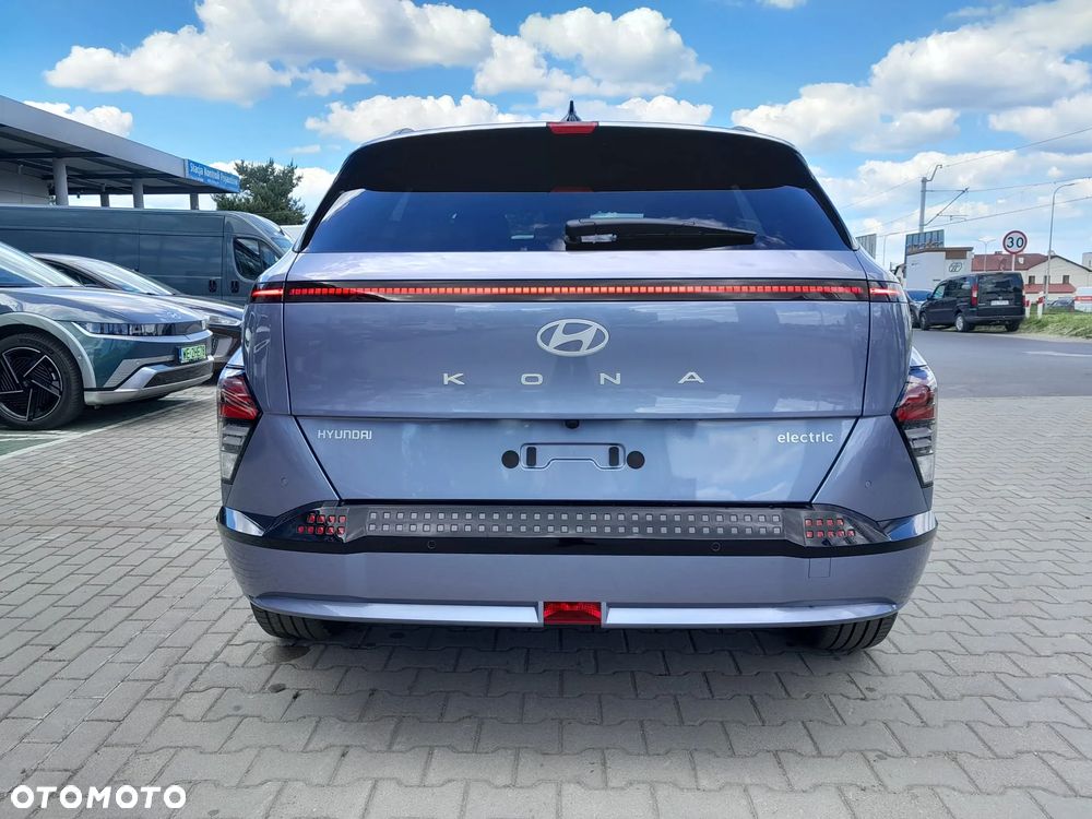 Hyundai Kona 65kWh Executive - 8