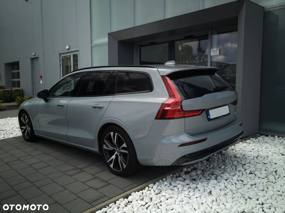 Volvo V60 B4 D Ultimate Dark - 8