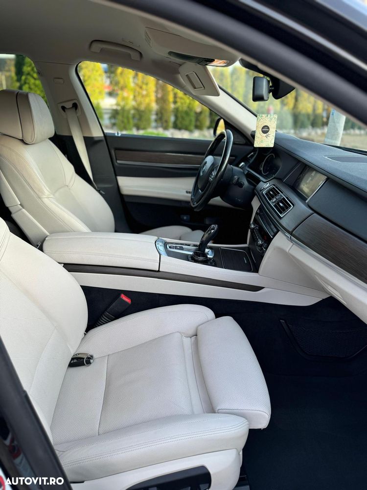 BMW Seria 7 740d xDrive - 25