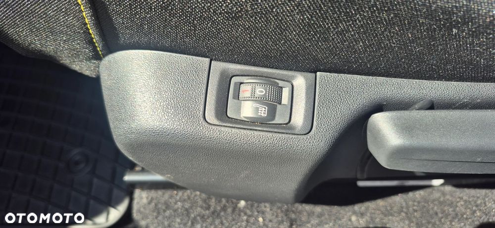 Citroën C3 1.2 PureTech Shine EAT6 - 13