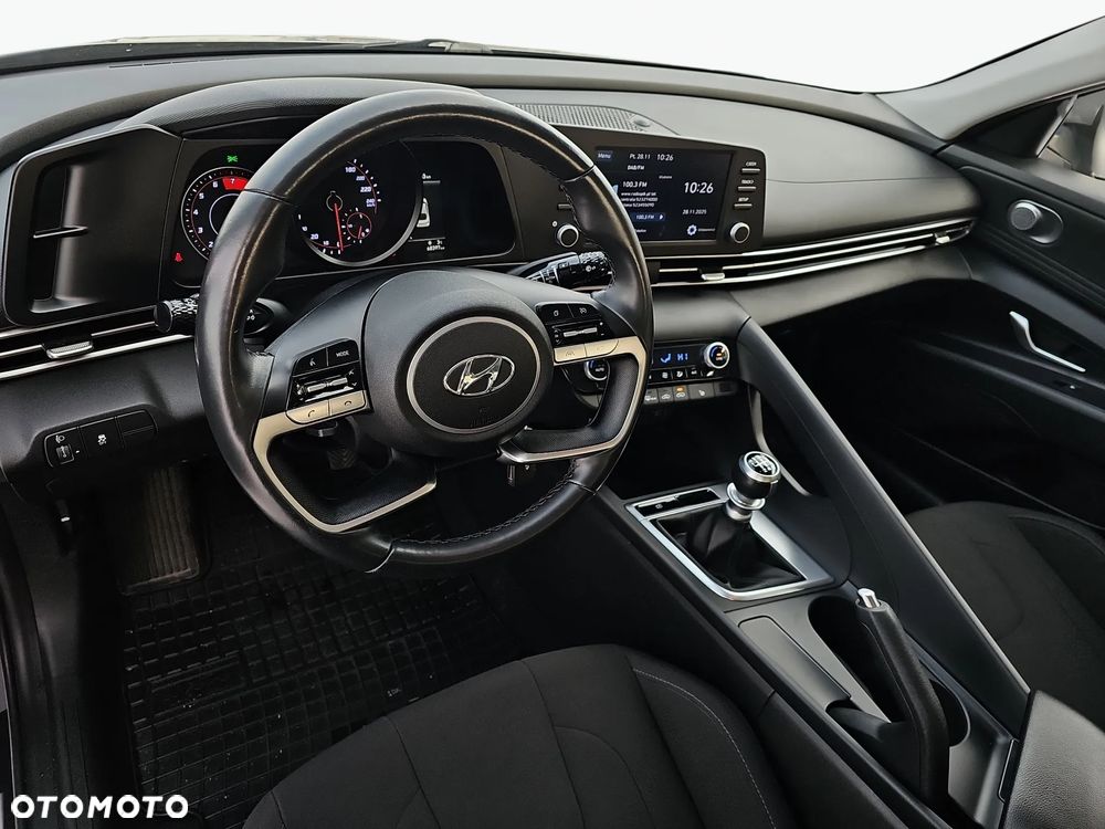 Hyundai Elantra 1.6 Smart - 5