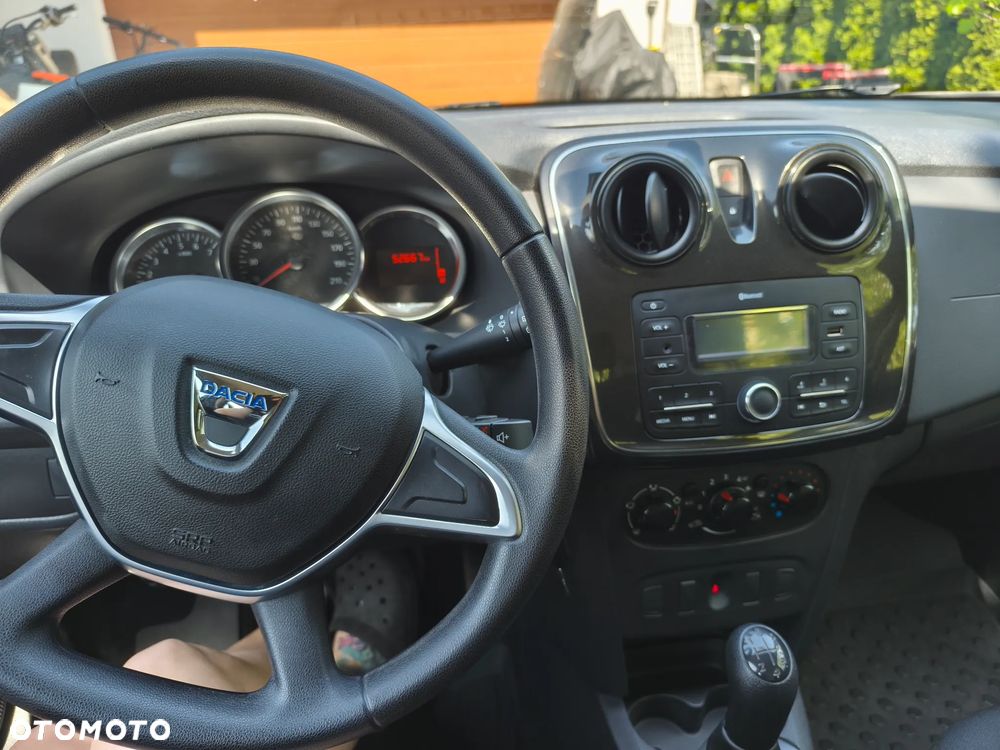 Dacia Sandero - 8