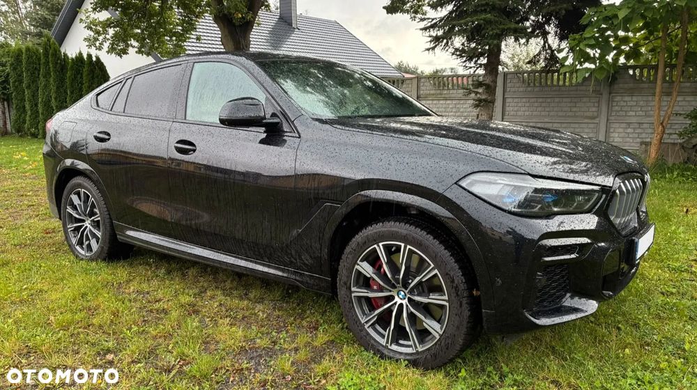 BMW X6 M50i - 1