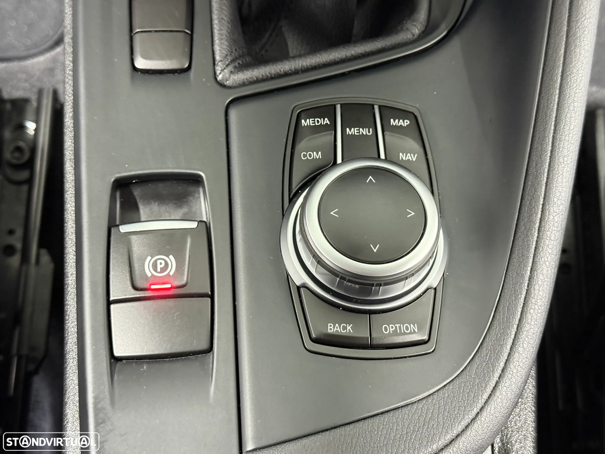 BMW X1 16 d sDrive Advantage - 34
