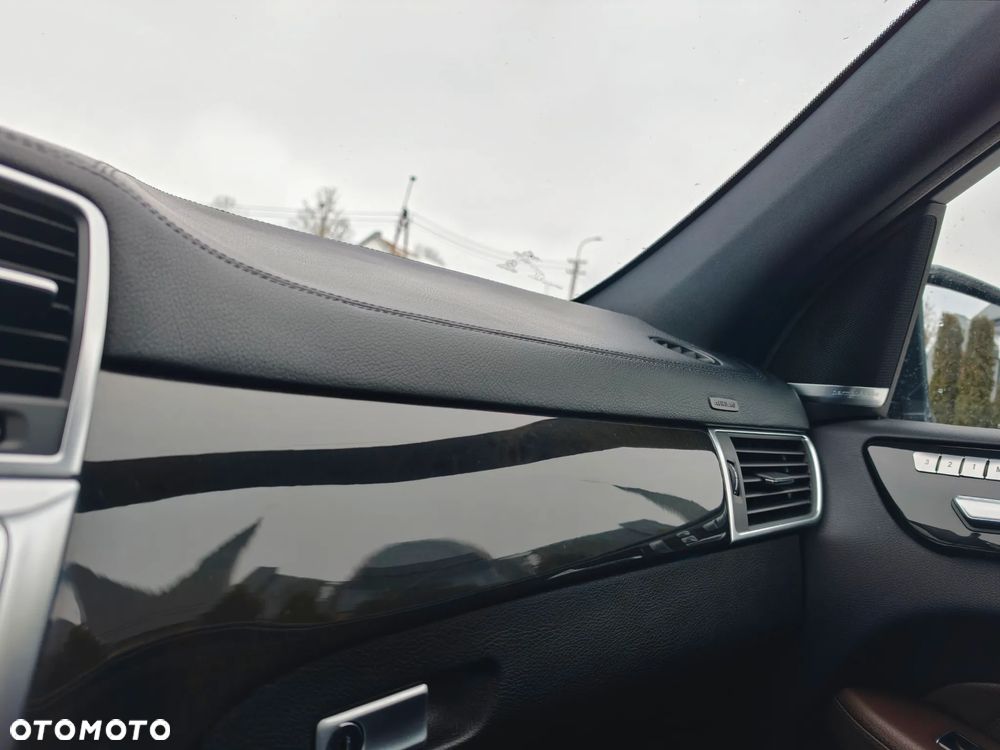 Mercedes-Benz GL 350 BlueTEC 4Matic 7G-TRONIC - 30