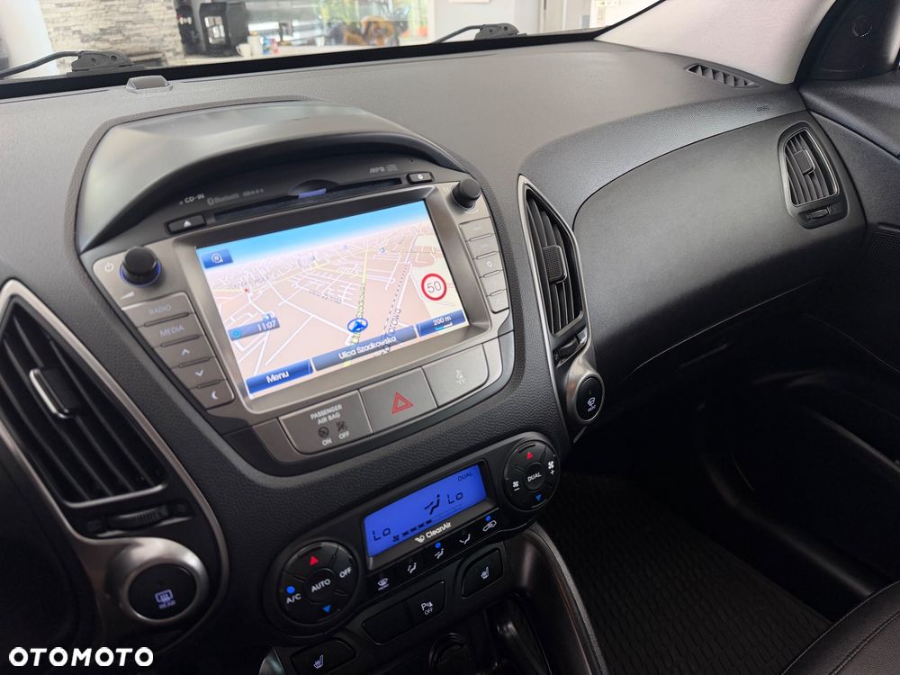 Hyundai ix35 1.7 CRDi 2WD blue Finale Gold - 12