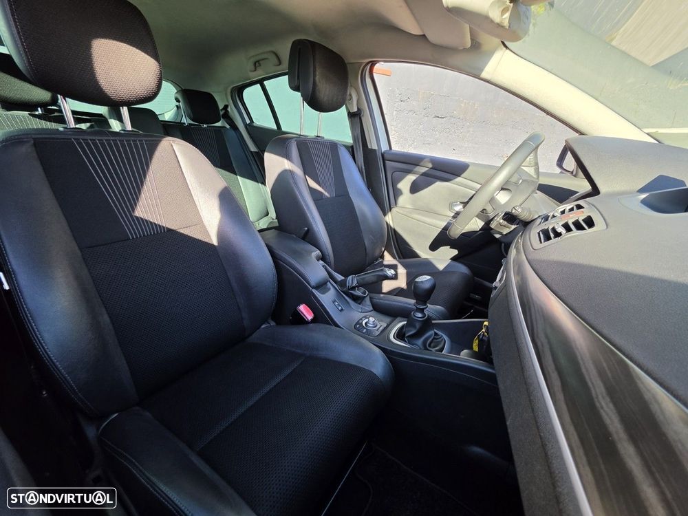 Renault Mégane 1.5 dCi Dynamique S - 4