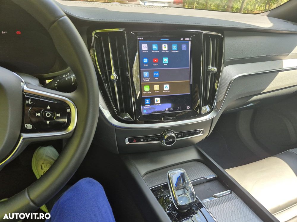 Volvo S60 B5 MHEV AT AWD Ultimate Dark - 13