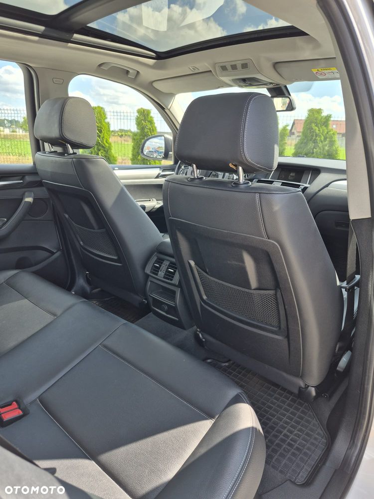 BMW X1 xDrive18d Sport Line - 18