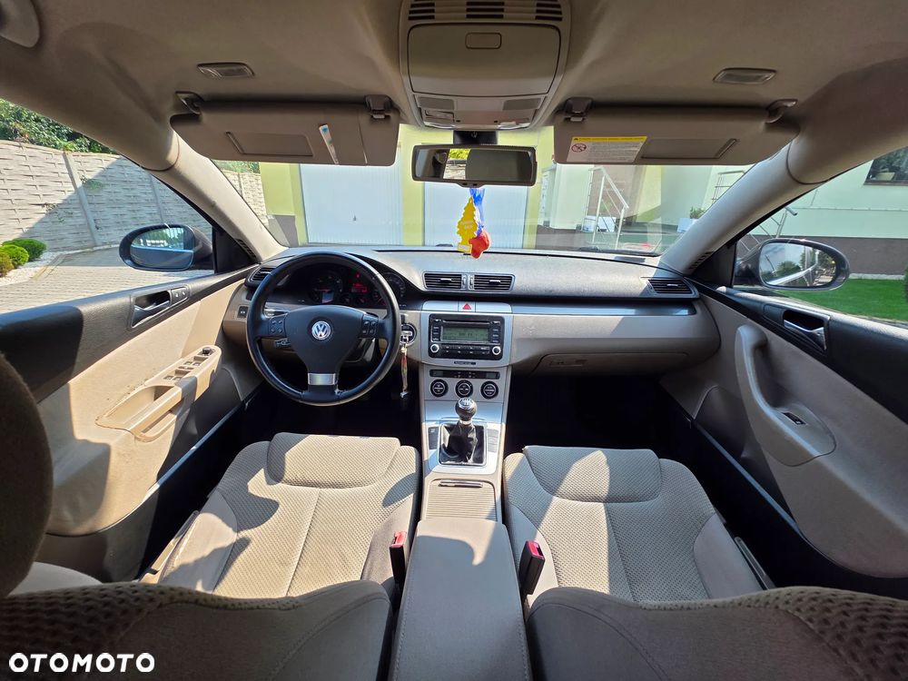 Volkswagen Passat 1.9 TDI Trendline - 9