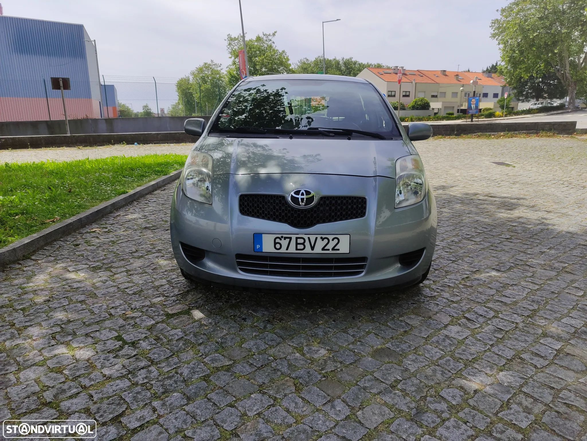 Toyota Yaris - 1