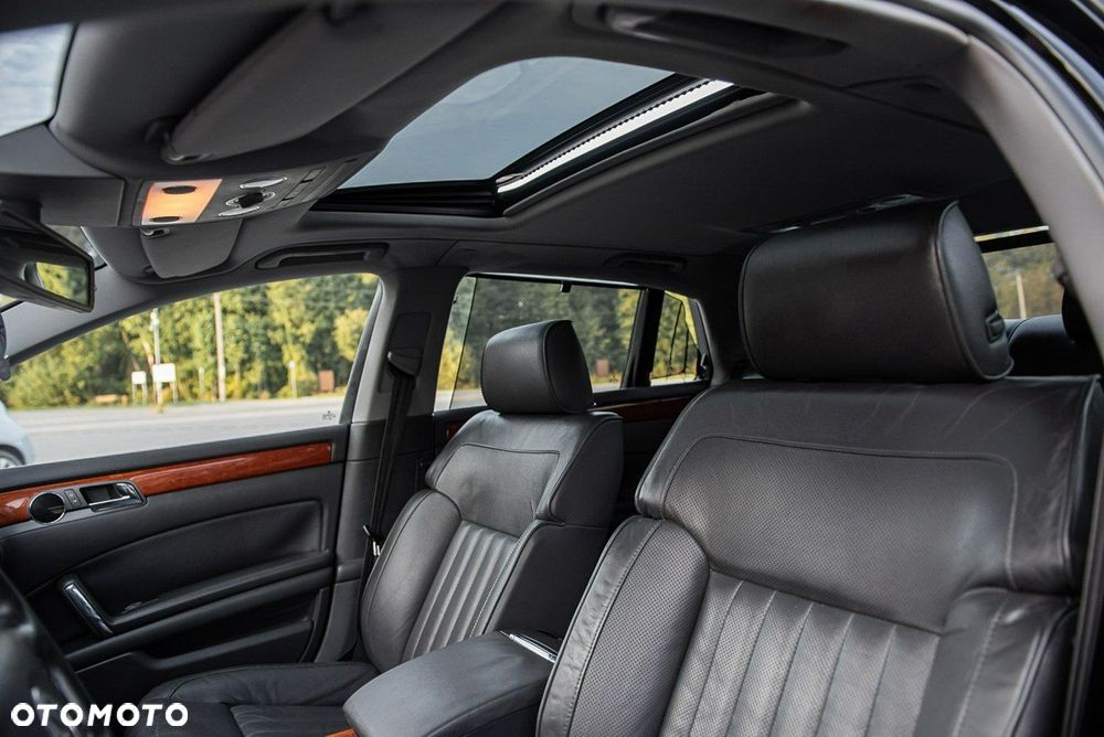 Volkswagen Phaeton - 8