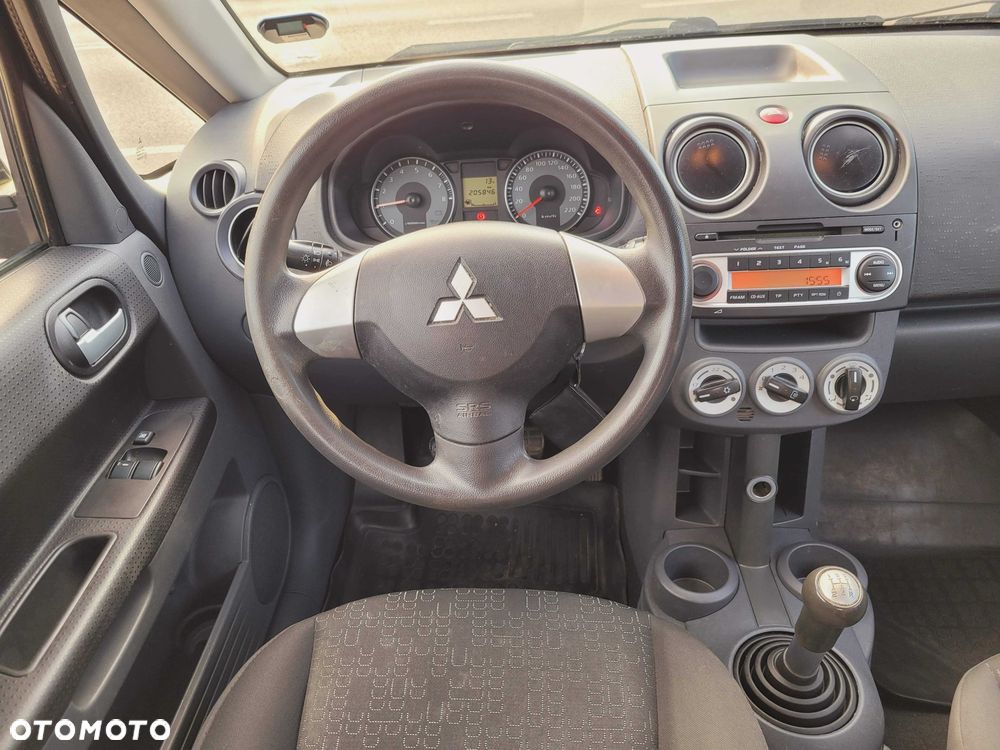 Mitsubishi Colt - 6