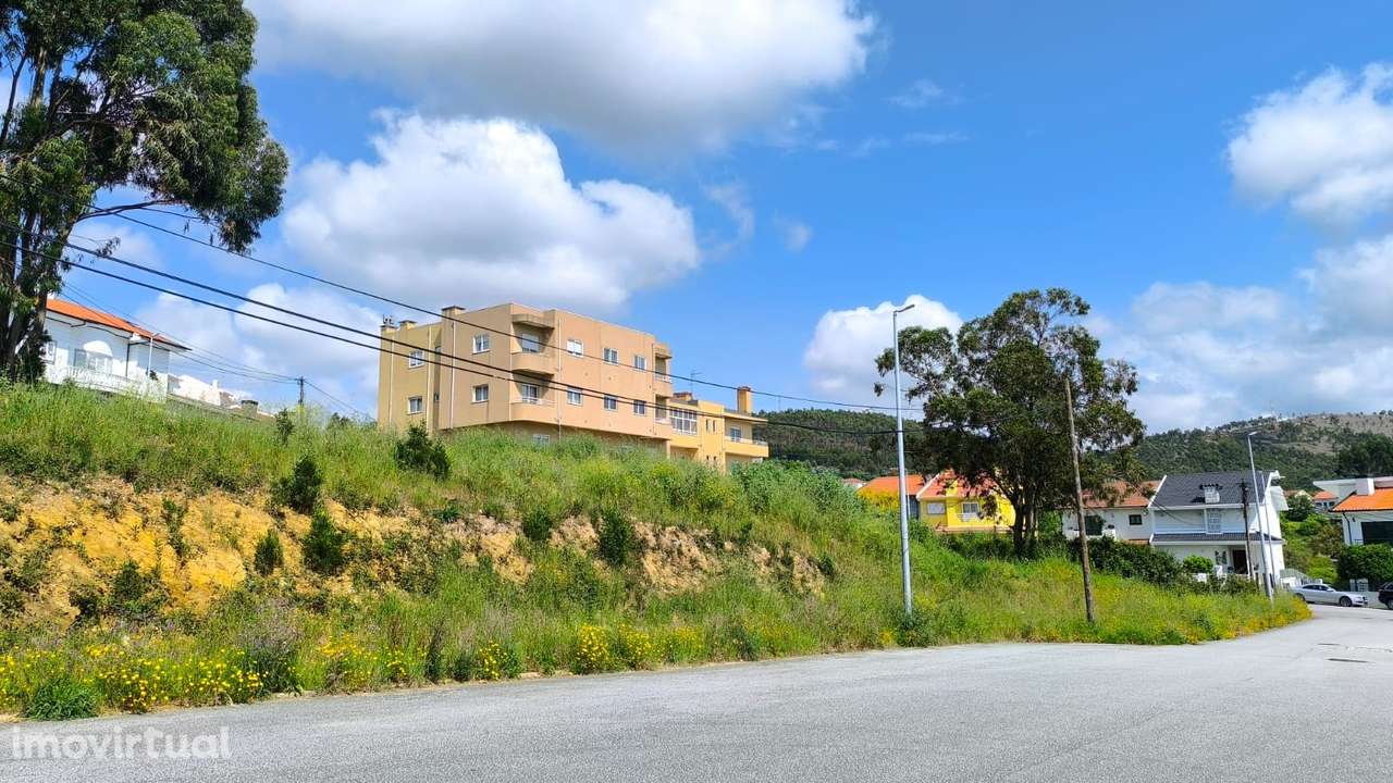 Terrenos para Prédios e Moradias de 4 frentes, em Seixo - Fânzeres - Grande imagem: 3/8